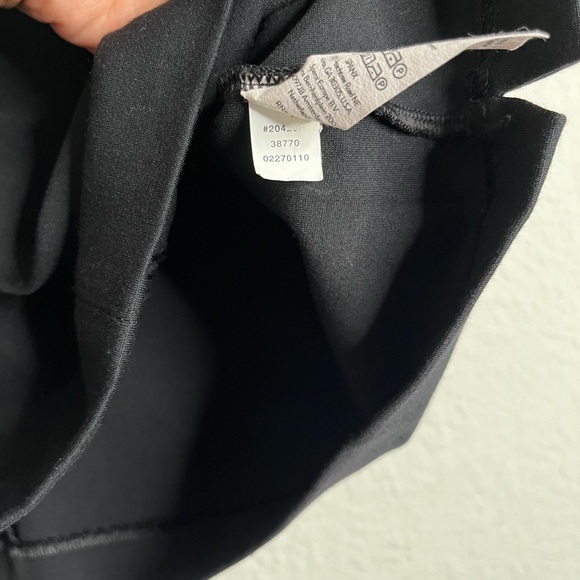 SPANX THE PERFECT FUNNEL SHORT-SLEEVE TOP IN CLASSIC BLACK - Picture 8 of 10